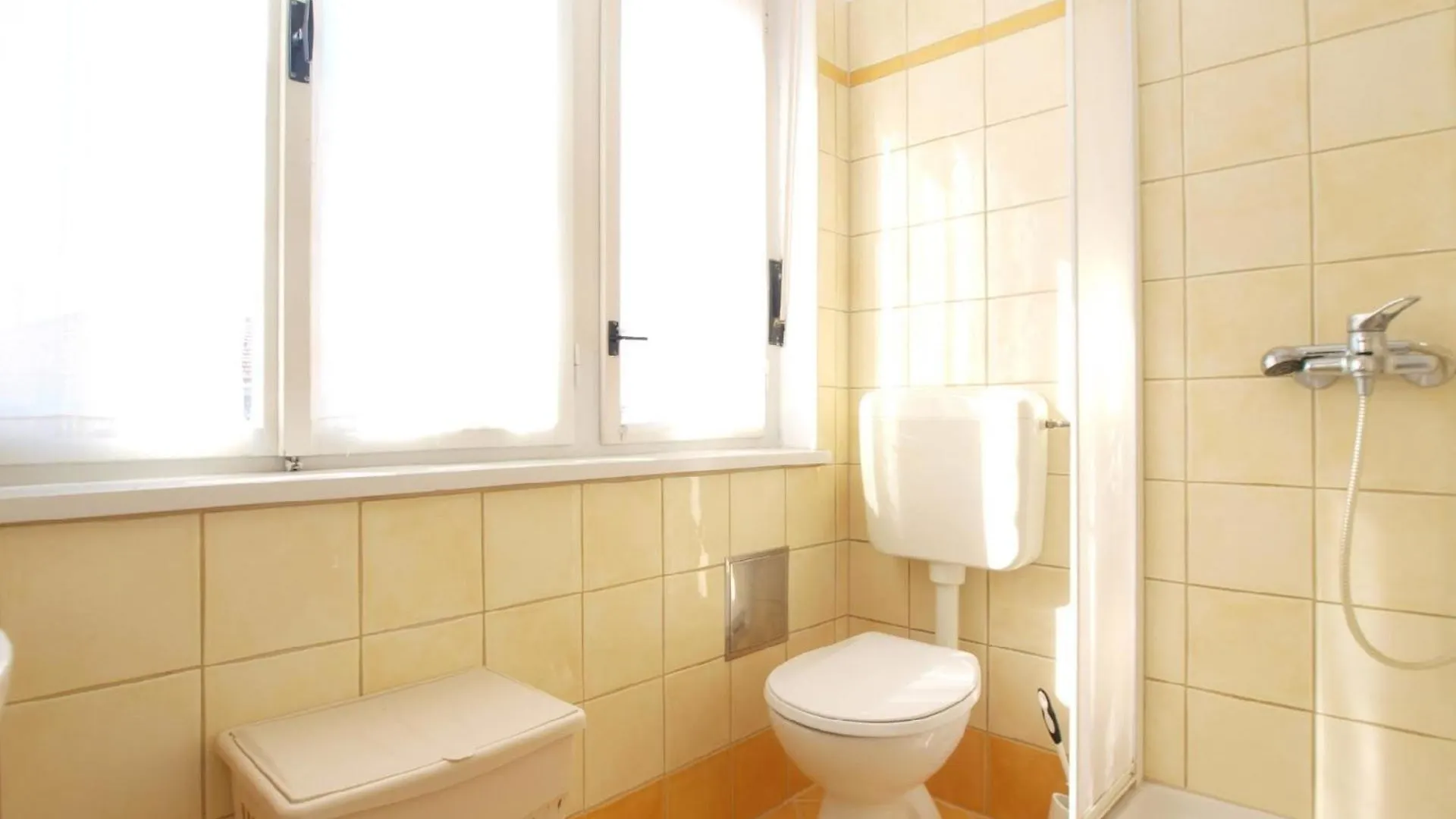 Apartment Ferienwohnung Fuer 2 Personen Ca 22 Qm In Pula, Istrien Istrische Riviera